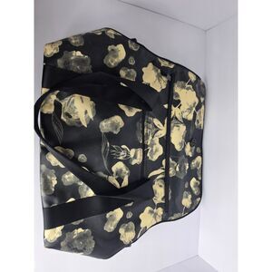 Lululemon Flowin' With My Omies Tote Gym Bag Black Cream Floral Discontinued